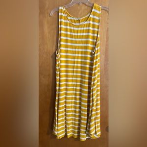 EUC Old navy mustard and white striped dress. Size 2XL